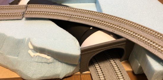 トンネルと立体交差(Nゲージのジオラマ)