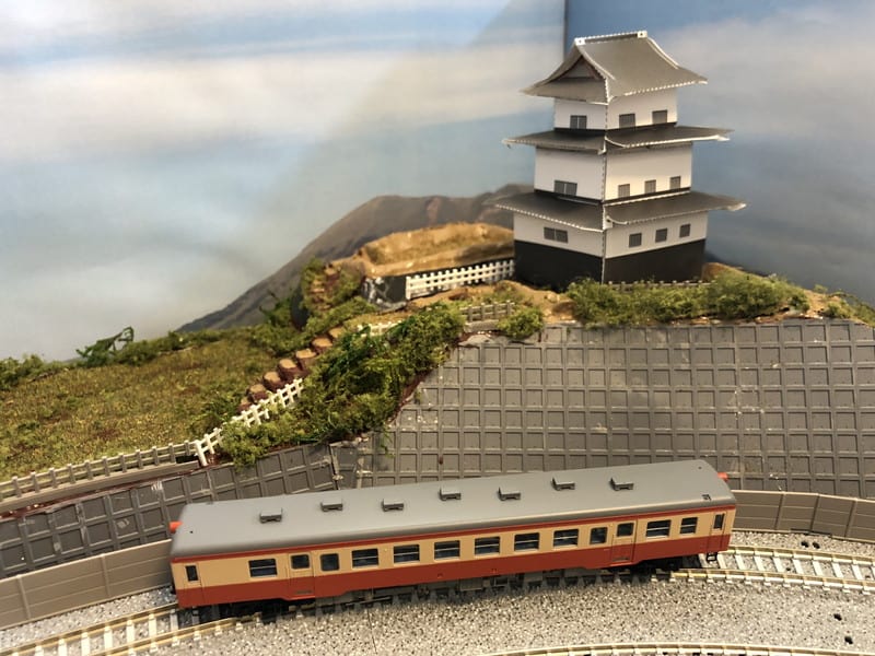 鉄道模型ジオラマに「お城」を設置する【Nゲージ敷設工事39】 – 鉄道 