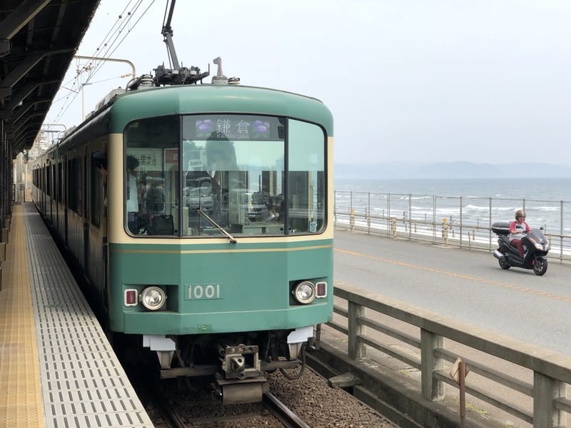 江ノ電 併用軌道を走る動画もあるよ 江ノ島電鉄の日本唯一イロイロ 鉄道模型 鉄道情報 Sagamier Com
