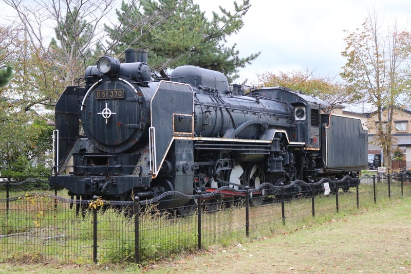 蒸気機関車D51-370 秋田市「土崎街区公園」で静態保存 – 鉄道模型&鉄道 