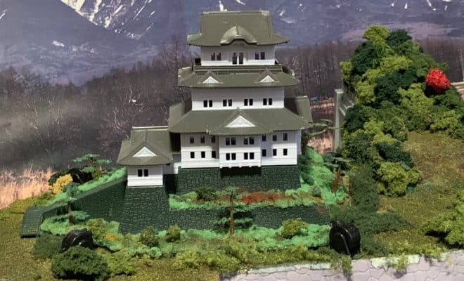 鉄道模型ジオラマに「お城」を設置
