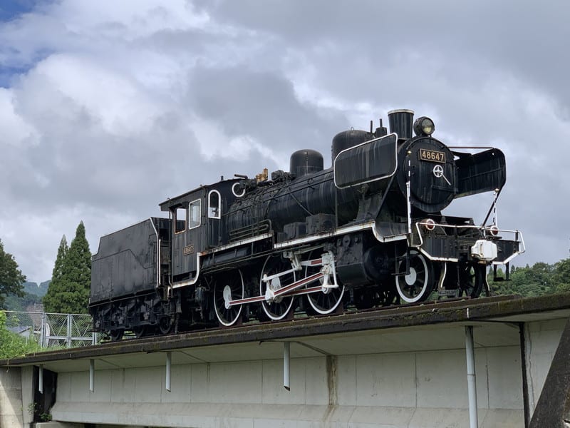 8600形蒸気機関車48647 高千穂鉄道TR-300形気動車「トンネルの駅 神楽 