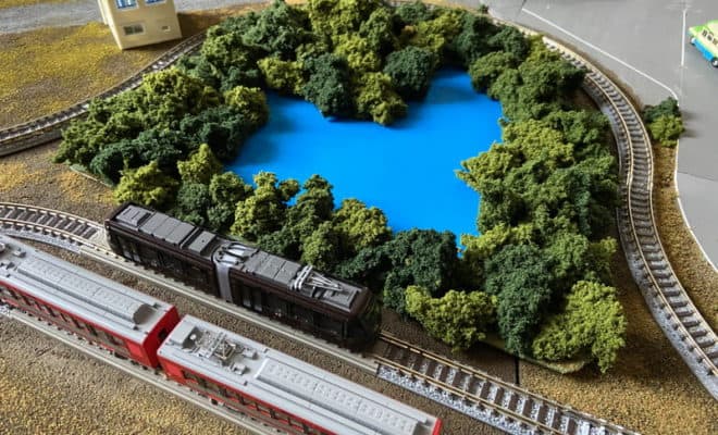 簡単「池」の作り方　鉄道模型ジオラマ